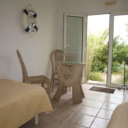 Villa Fort De La Tourterelle En Bord De Mer Avec
