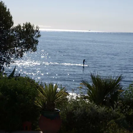 Villa Fort De La Tourterelle En Bord De Mer Avec