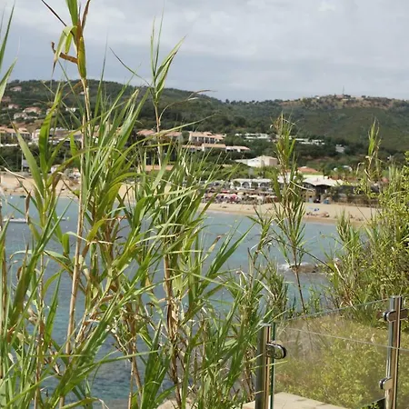 Fort De La Tourterelle En Bord De Mer Avec Roquebrune-sur-Argens